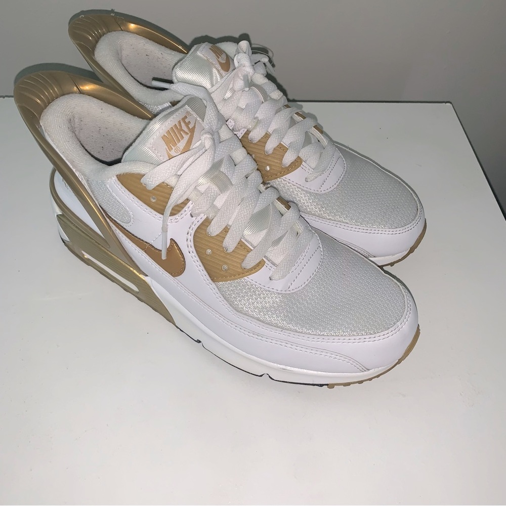 White Gold Nike Air Max
